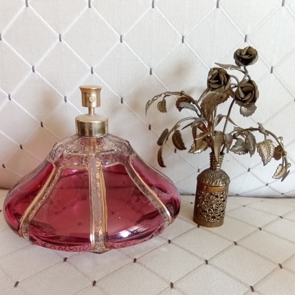 VINTAGE PERFUME BOTTTLE - Picture 3 of 7
